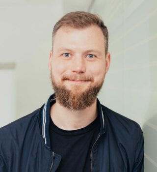 Ein GPS Mitarbeiter namens Christian Künken. Er ist die Abteilungsleitung Freiwilligendienste und Ehrenamt.