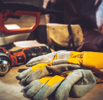 Umbau Werkstatt Jever Werkzeug Handschuhe