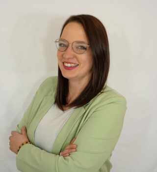 Ein Portrait von einer GPS Mitarbeiterin namens Nicole Schmidt. Sie ist die Leiterin von der Tagesstätte Packhaus Varel.