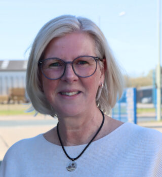 Eine GPS Mitarbeiterin namens Gabriele Köppen. Sie arbeitet bei der GPS beim Sekretariat Heilpädagogischer Wohnverbund.