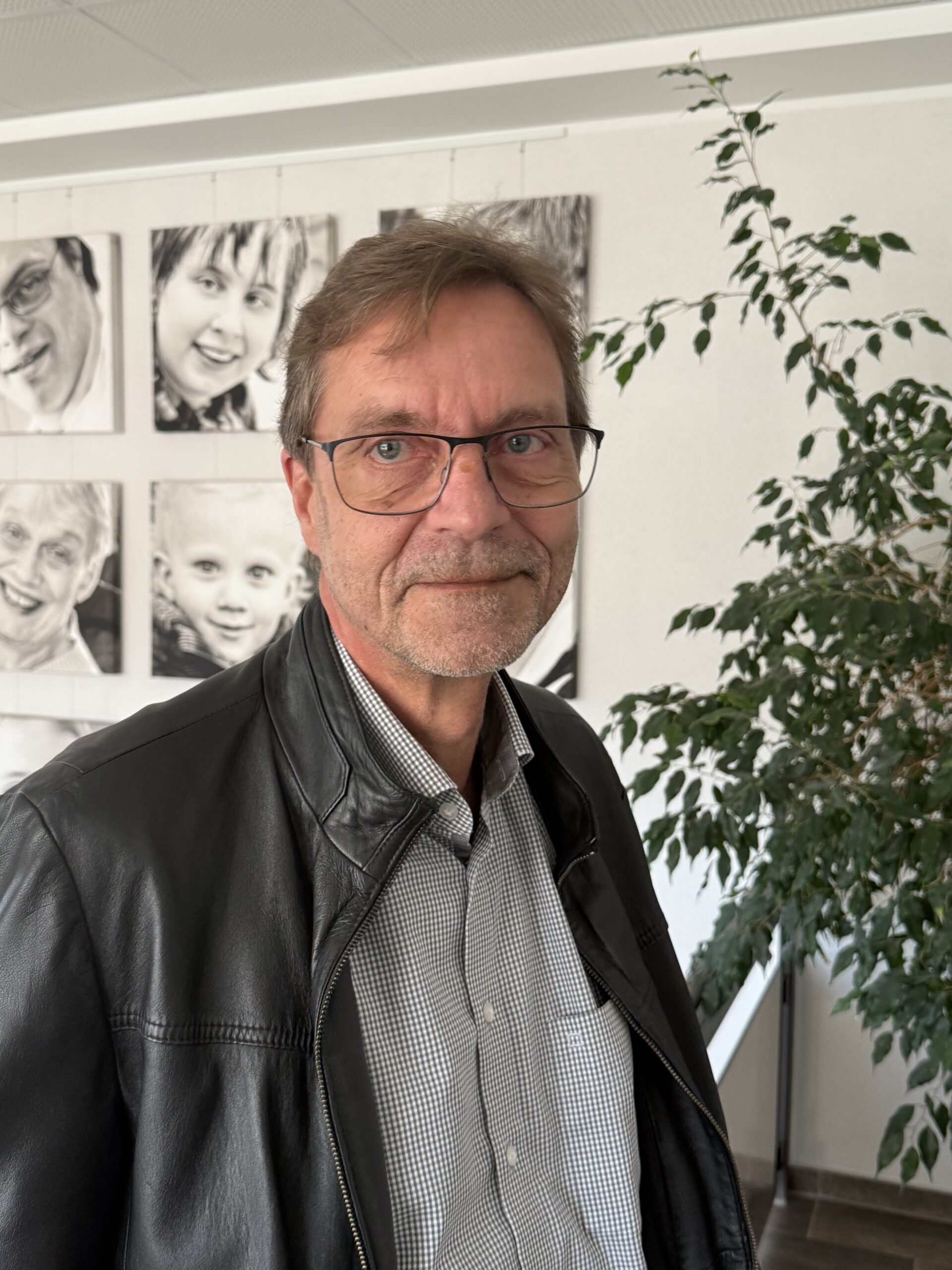 Ein ehemaliger GPS Mitarbeiter und Leiter vom Geschäftsbereich Wohnen namens Jörg Namuth.